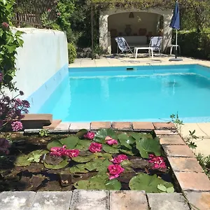 https://mas-de-fontclovisse.fr-provencehotel.com
